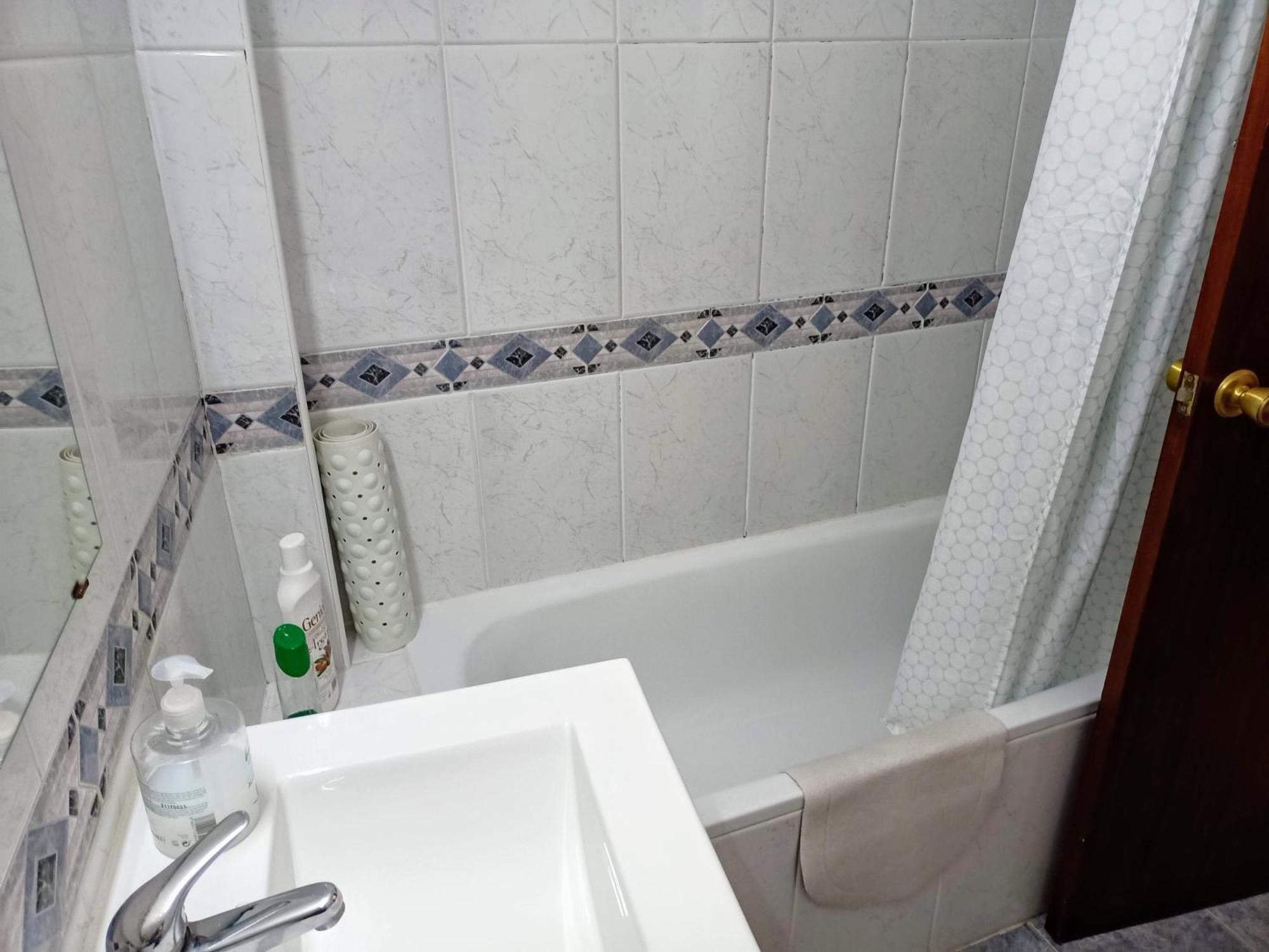 Apartamento Caleta Sun & Sea Кадис Екстериор снимка